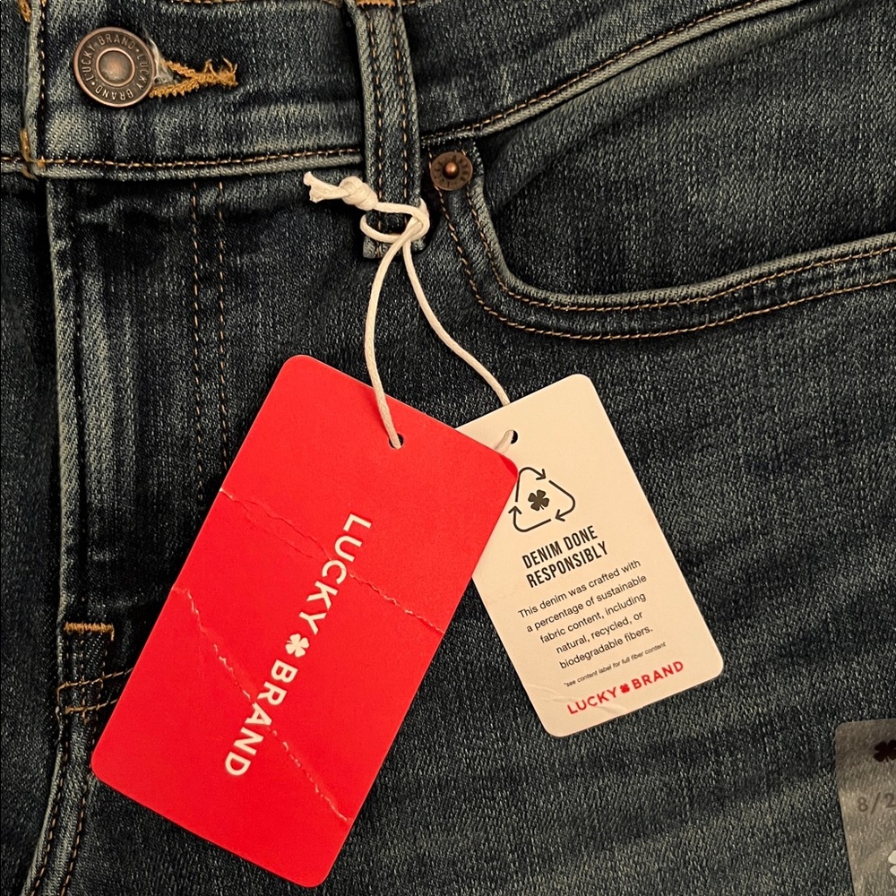 NWT Lucky Brand Mid-Rise Sweet Straight Jeans - Picture 4 of 13